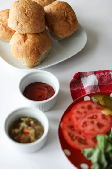 White Hamburger Buns 1/2 Dozen 