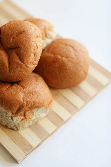 Whole Wheat Hamburger Buns 1/2 Dozen