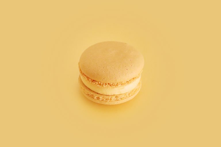Sweet Mango Macaron