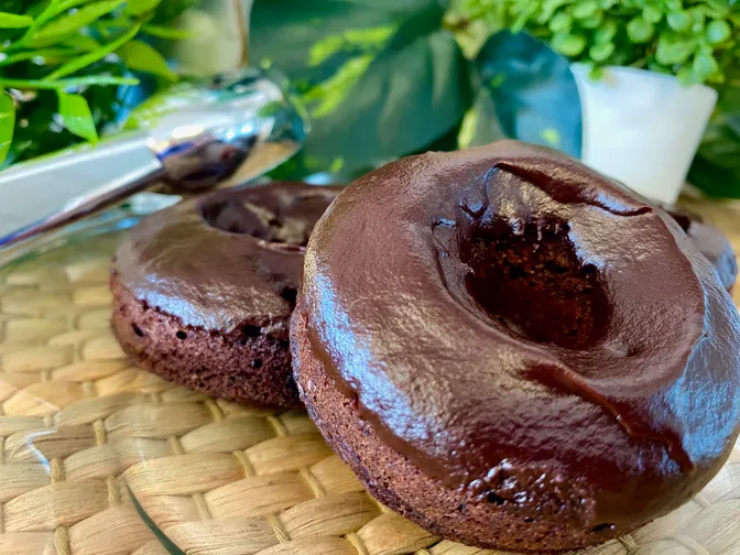 CHOCOLATE DONUTS