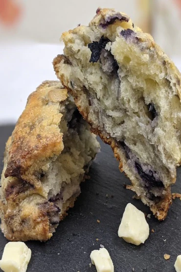 Scone Blueberry White Chocolate