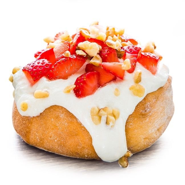 Strawberries & Cream Roll*