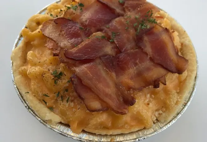 Family-size Mac and Cheese Pie, with Bacon