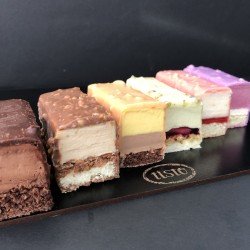 BOX OF 6 MOUSSE DESSERTS 