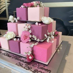 CUBE CAKE FLOWERS
