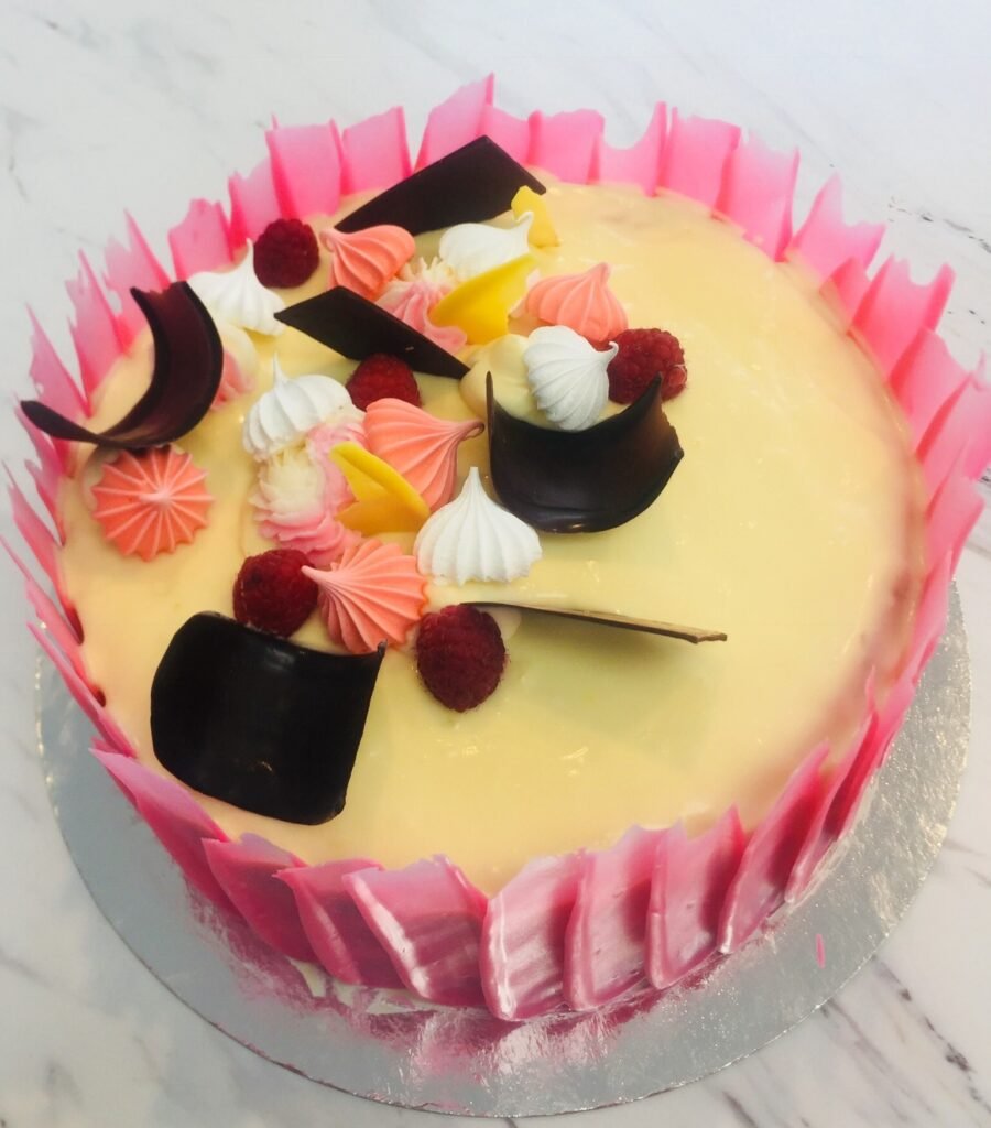 LEMON AND RASPBERRY CAKE