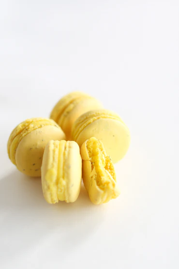 Lemon Thyme Macaron
