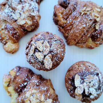 ALMOND CROISSANTS