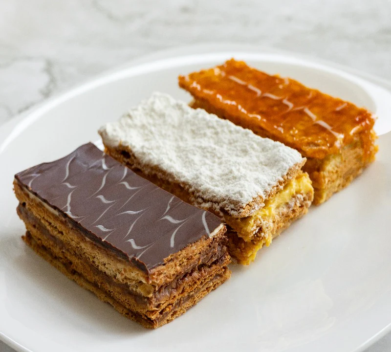 6 Assorted Mille-Feuille ميلفاي