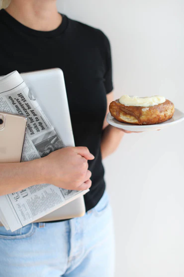 Cinnamon Bun w/ Cream Cheese Icing