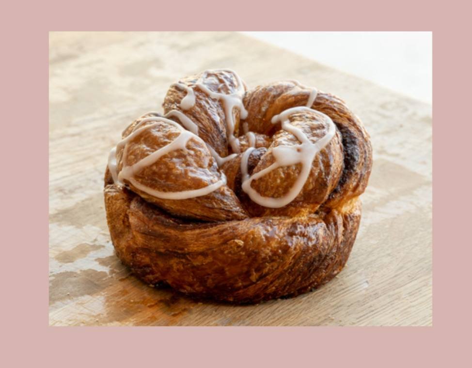 CINNAMON Croissant