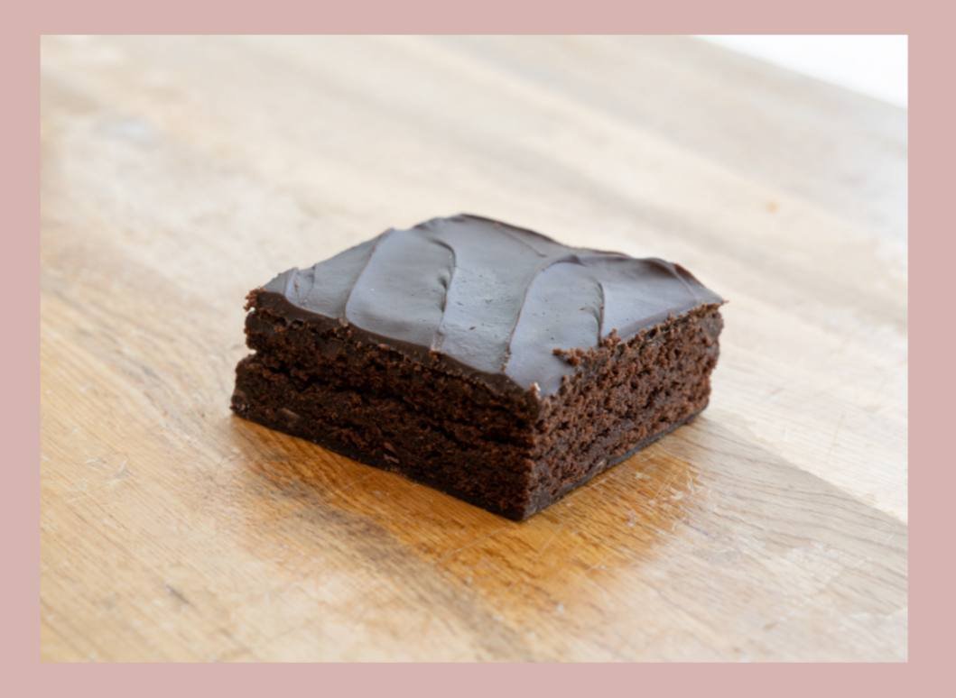 CHOCOLATE BROWNIE