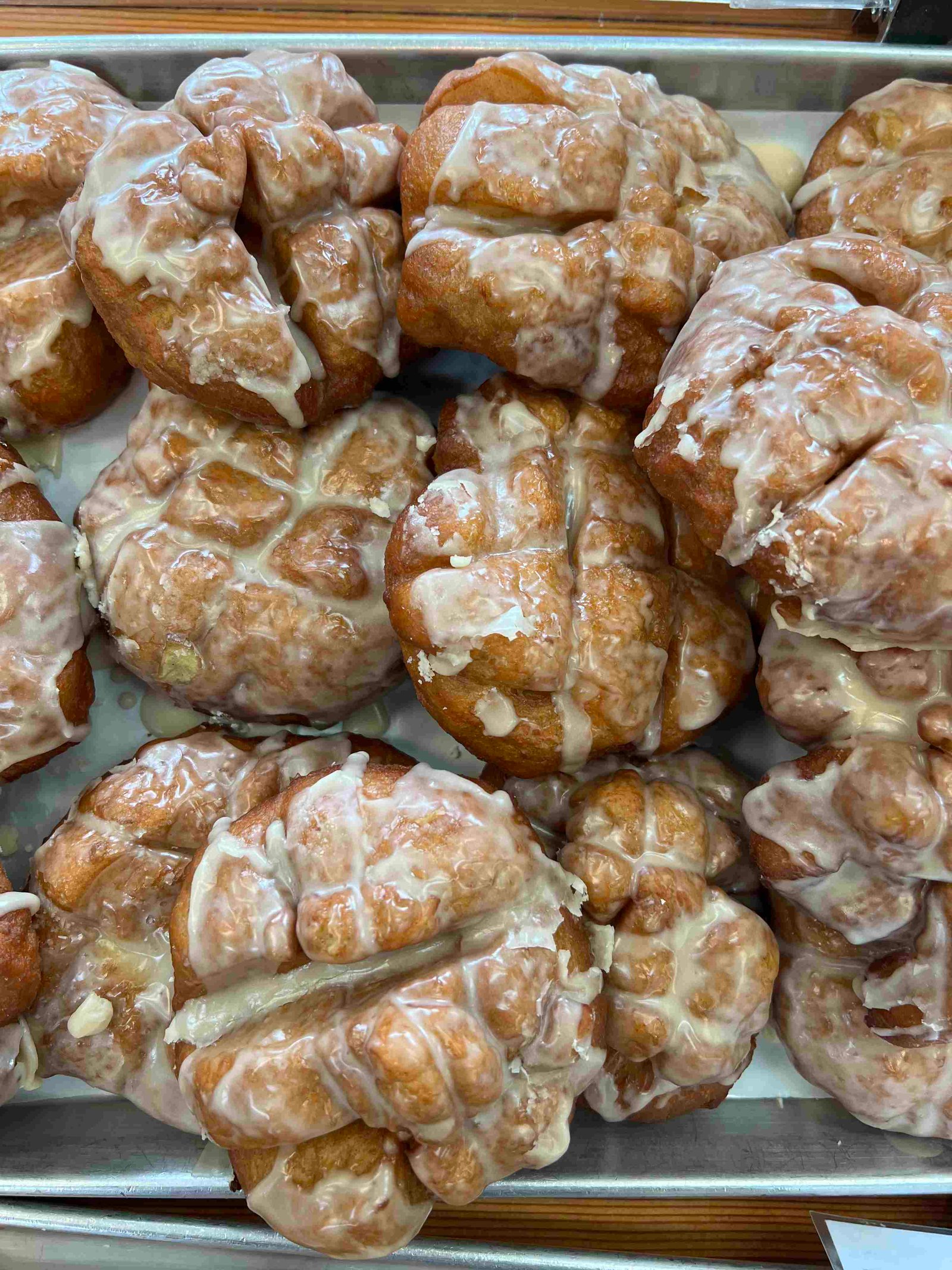 APPLE CINNAMON FRITTER*