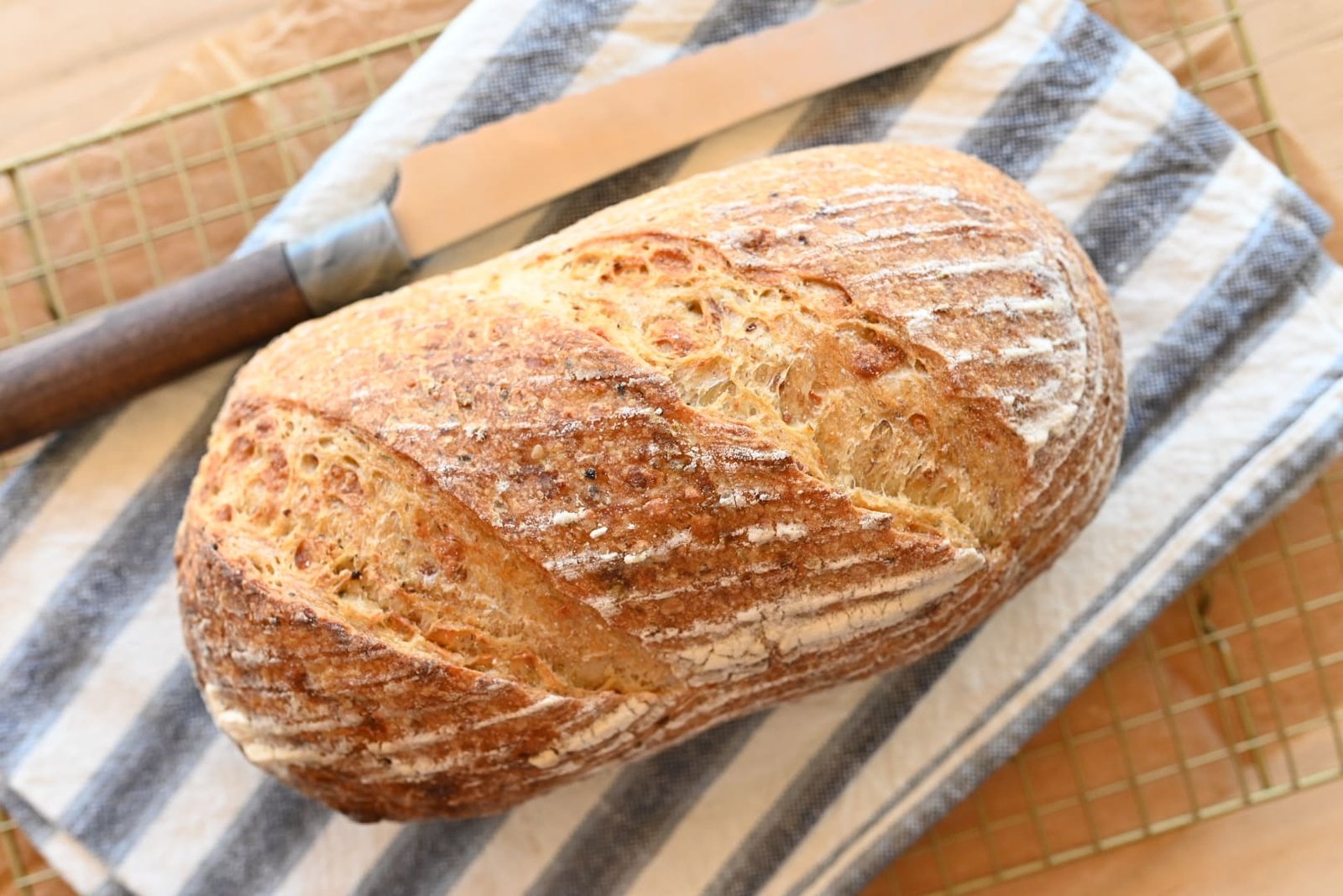 Garlic & Cheddar Sandwich Sourdough