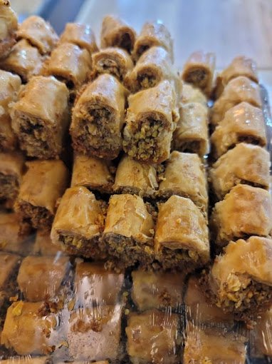 Kal O Shkor With Pistachio