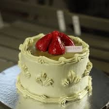 6 inch matcha strawberry shortcake