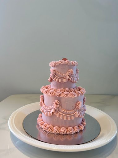 2-tiered buttercream cake
