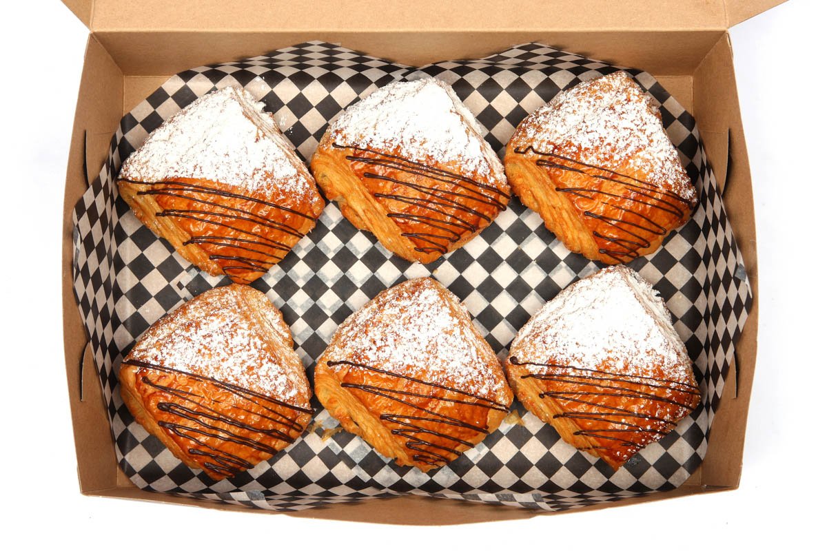 Box of 6 Pain au Chocolat