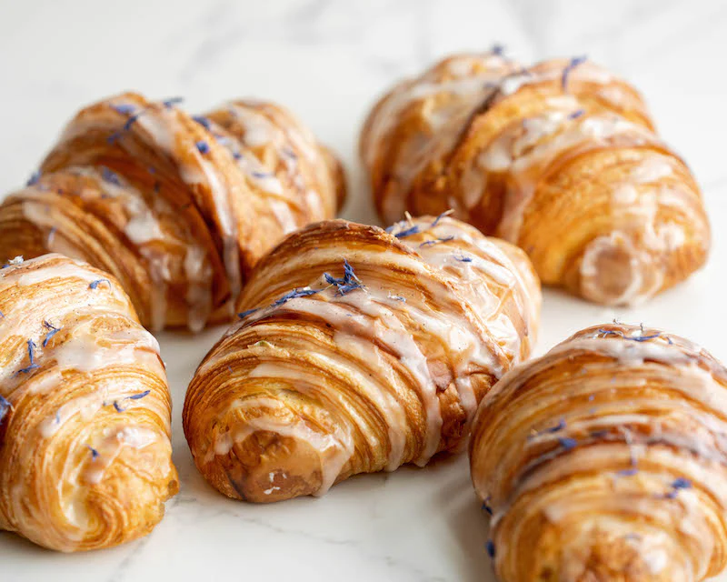 Croissant - Apricot Earl Grey