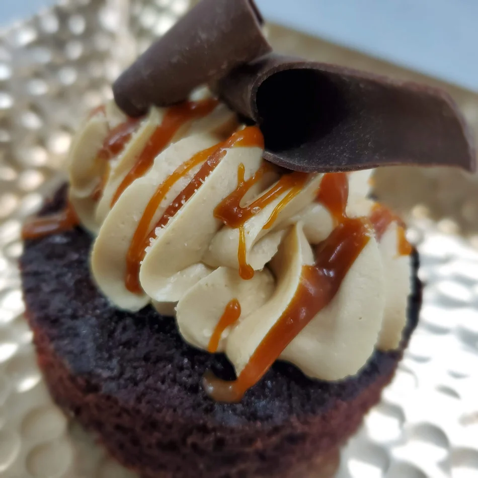 salted caramel chocolate cake