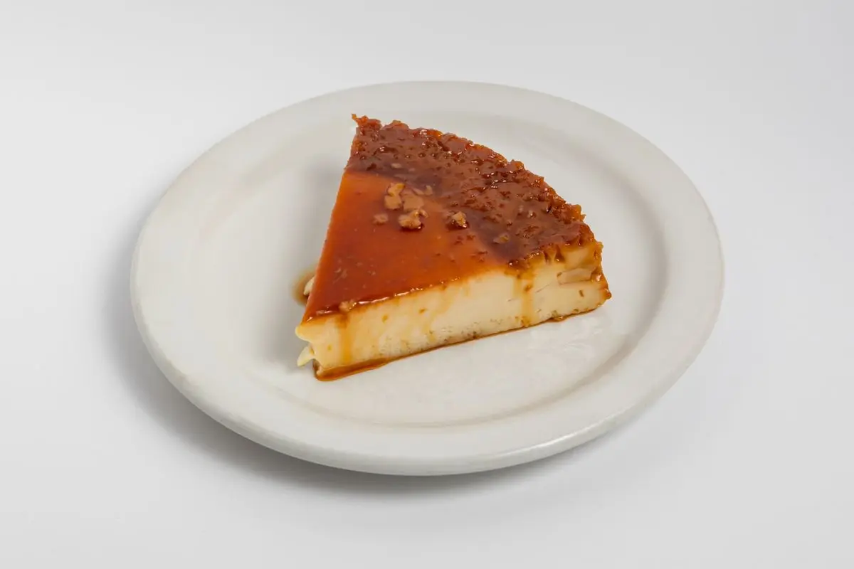 Flan de Caramelo - Caramel-Glazed Flan