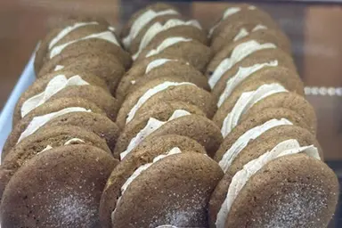 Ginger Snap Sandwich Cookie
