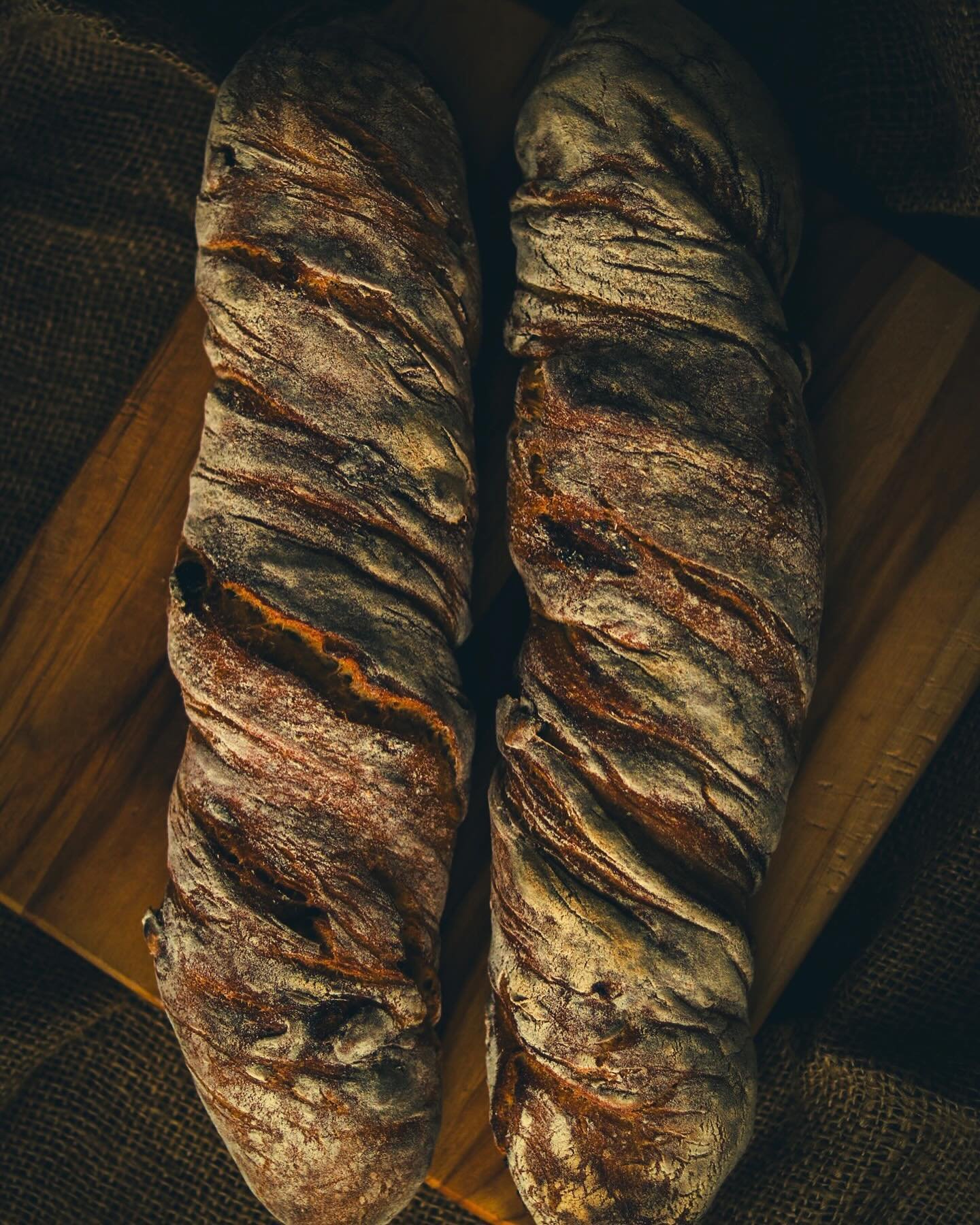 GERMAN BAGUETTE (dark baguette with cranberry and walnut)