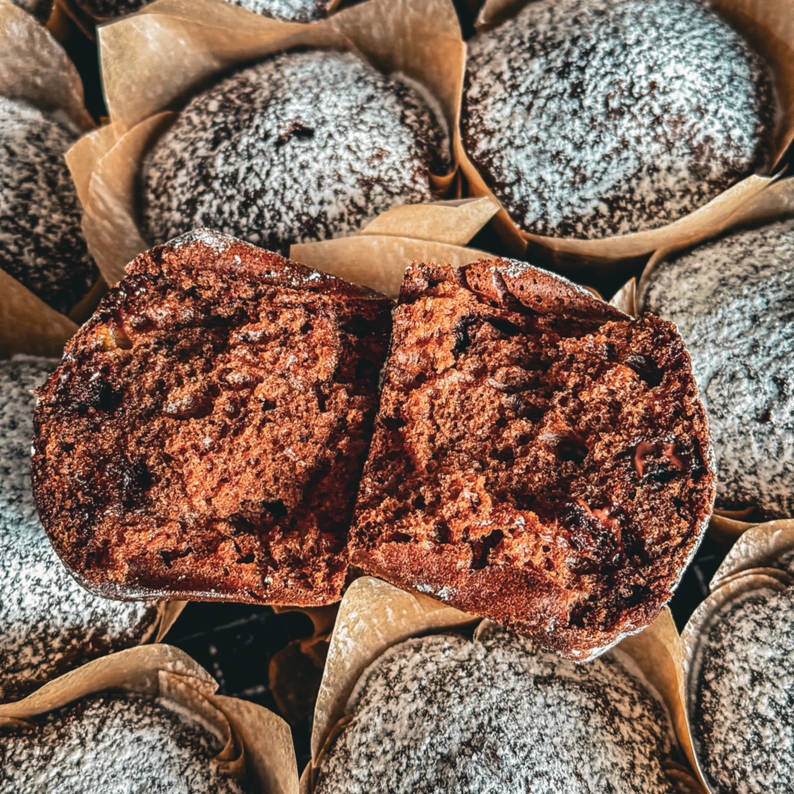 Banana-chocolate muffins