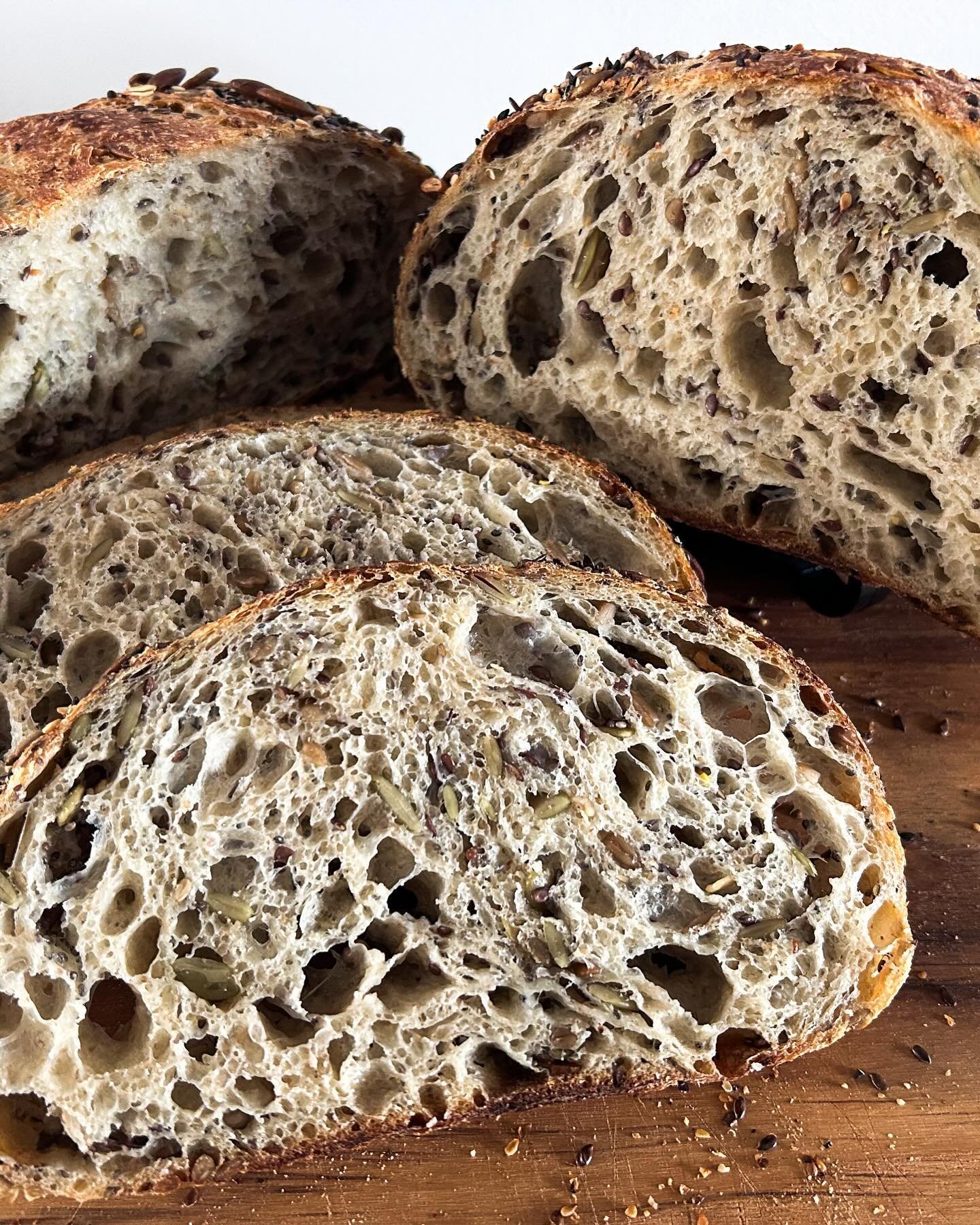 MULTIGRAIN sourdough bread