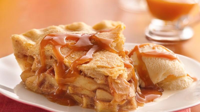 caramel apple pie