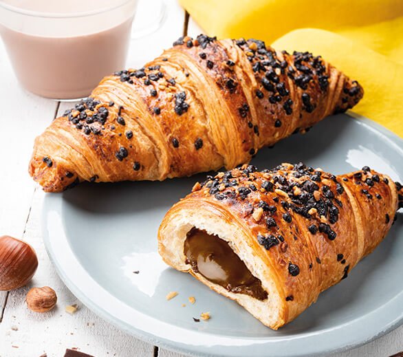 CHOCOLATE HAZELNUT CROISSANT