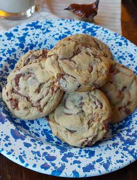 Malty Sourdough Chocolate Chip Cookies