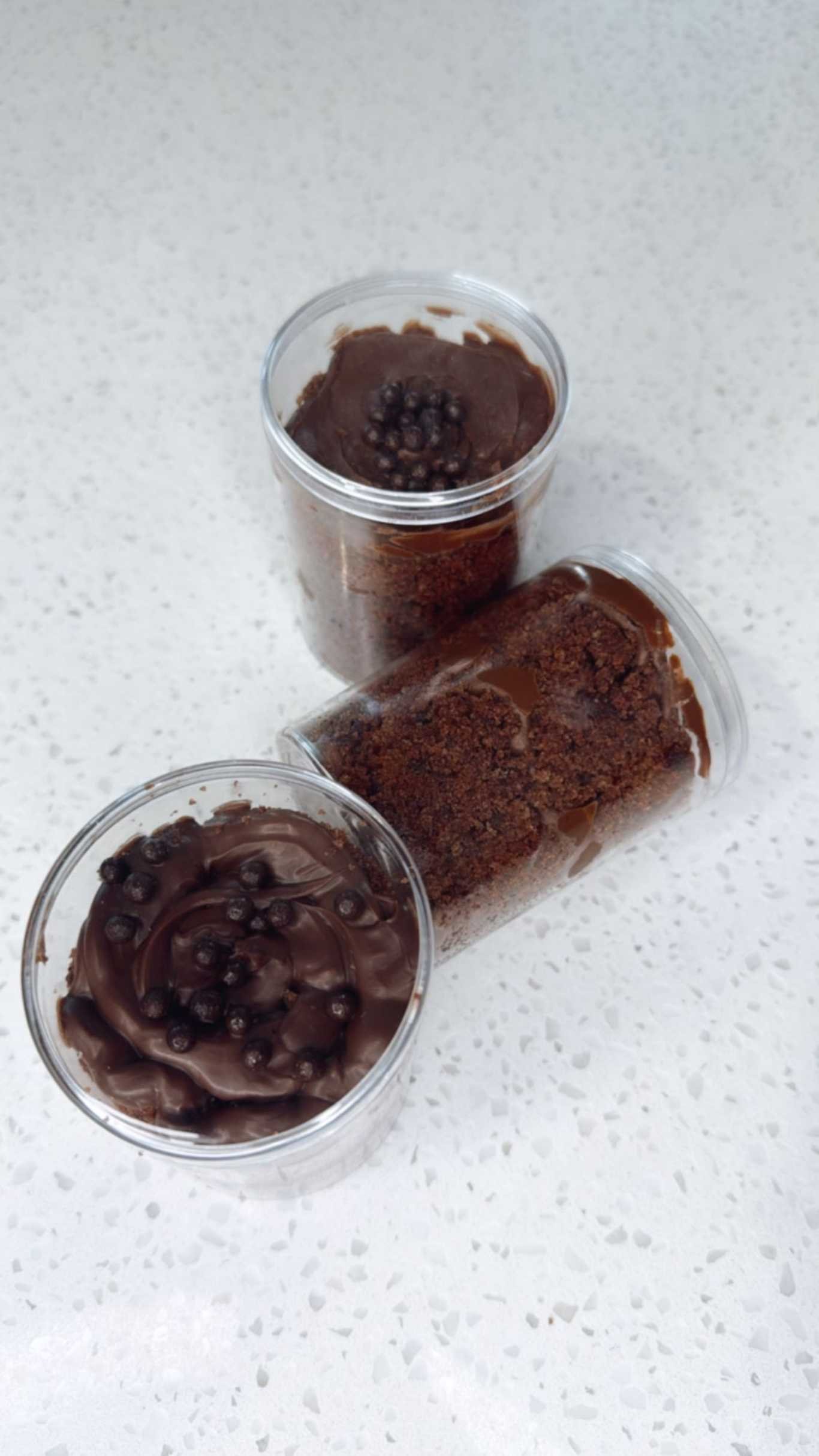 Eggless Chocolate cake jar