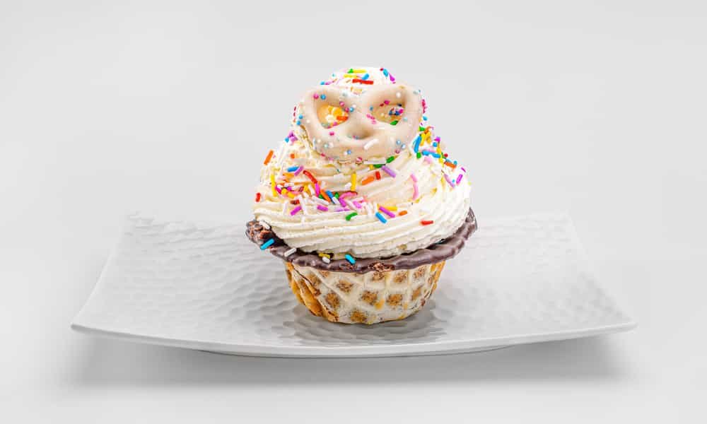 Butter Cream Birthday Cake Cupcake