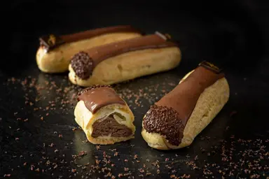 Chocolate Éclair (individual)