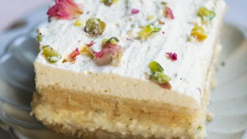 Kaju Malai Pastry (Per Piece)