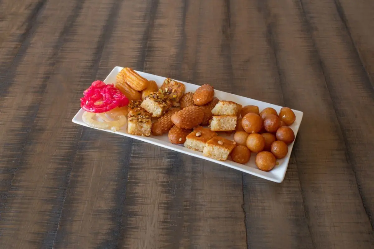 Mixed Platter of Sweets (500g)