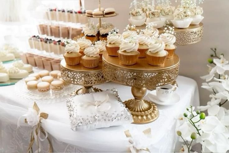 Custom Wedding Cupcakes
