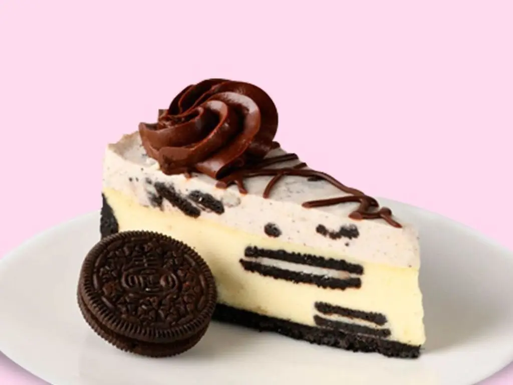 Oreo Cookies and Cream Cheesecake