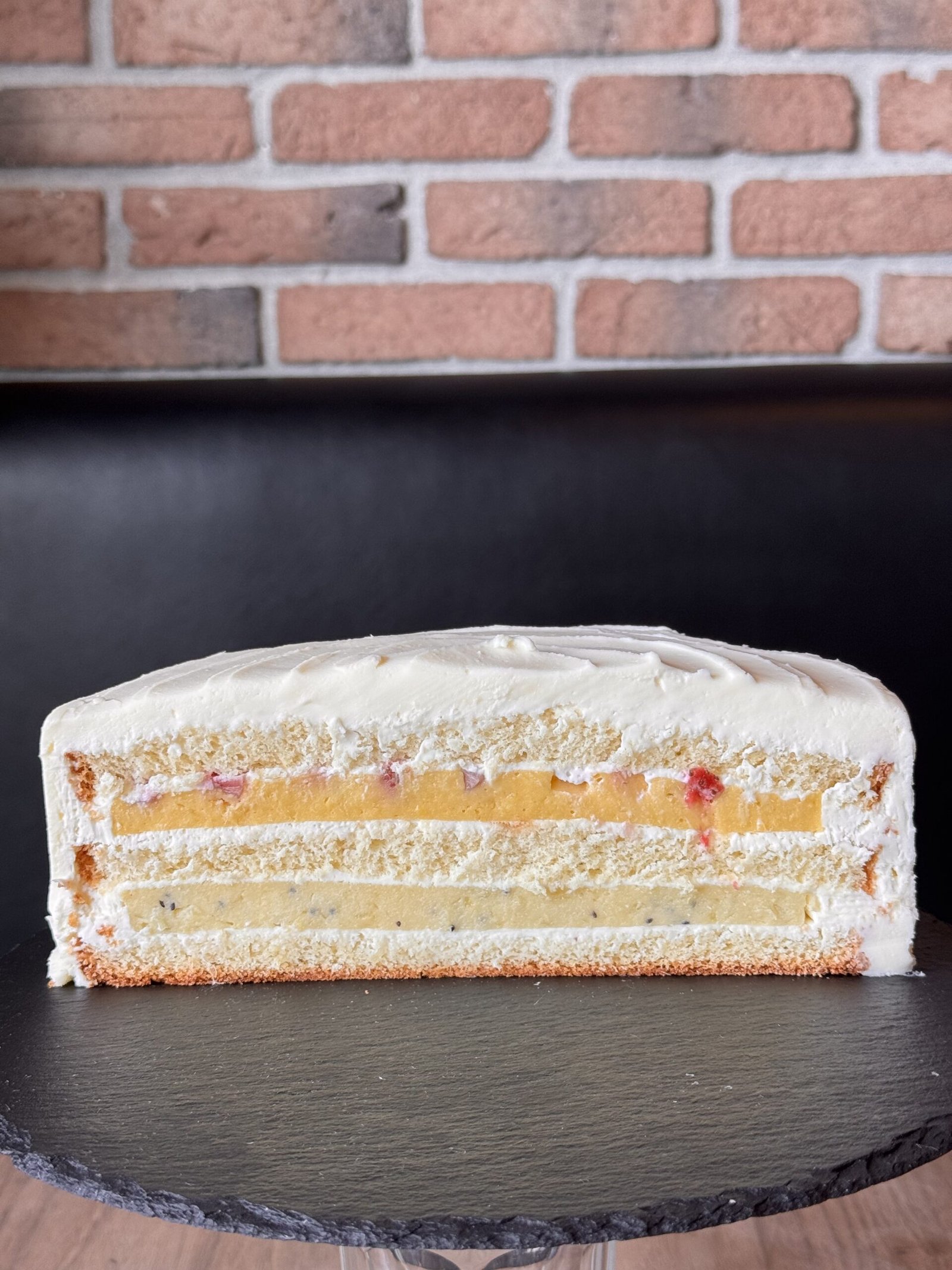 Kiwi Mango Strawberry Cake