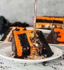 Pumpkin Orange Cookies n' Cream Cake