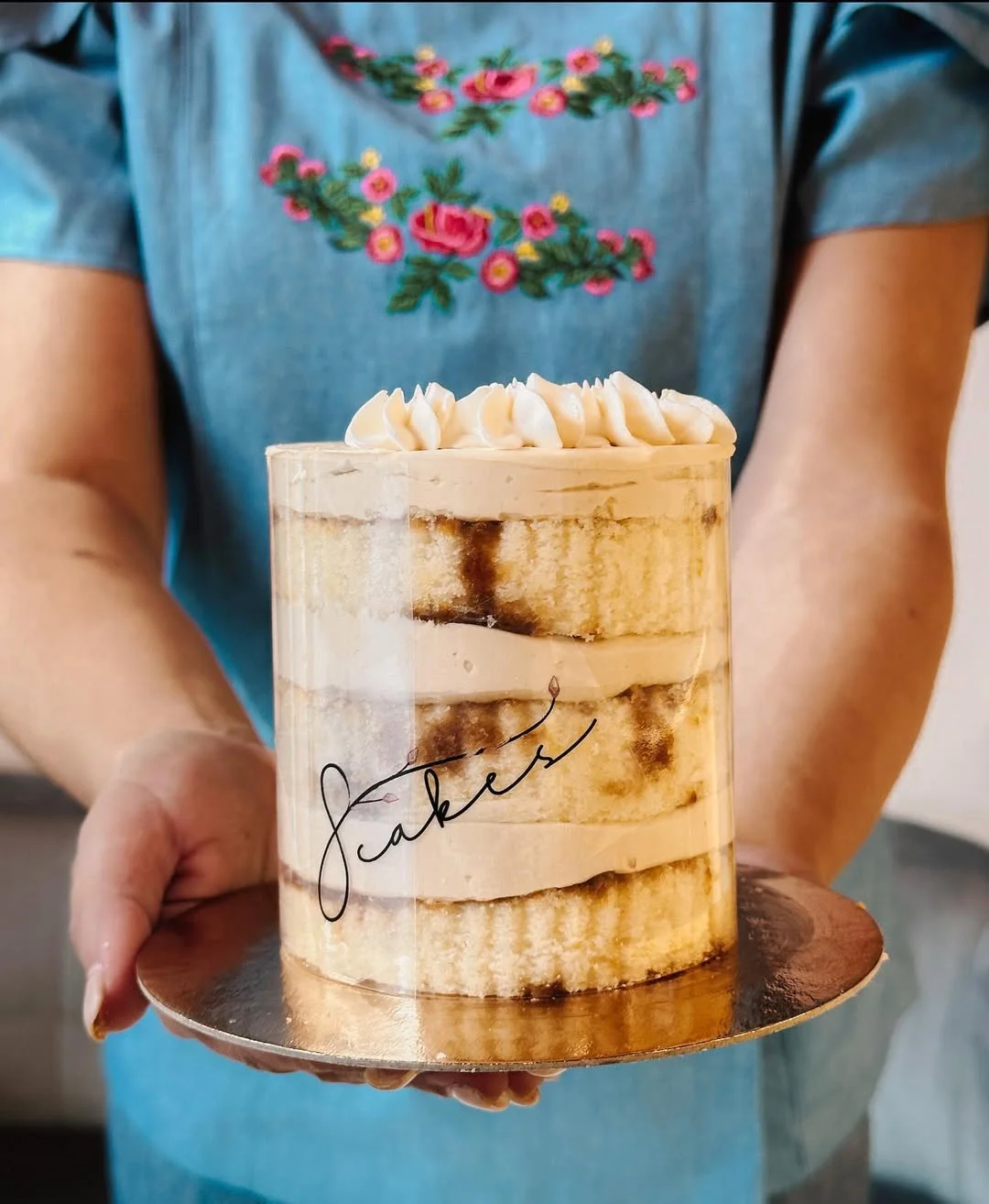 4 Inch Cake (8 Cakes) *Grab & Go*