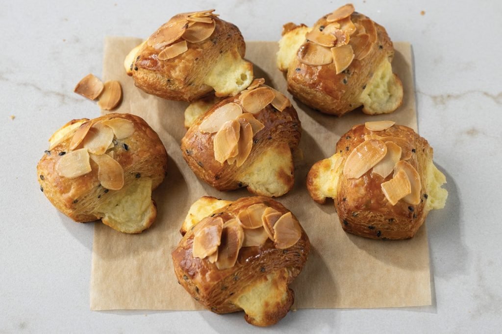 Mini Grain Cream Cheese Pastry 6pc