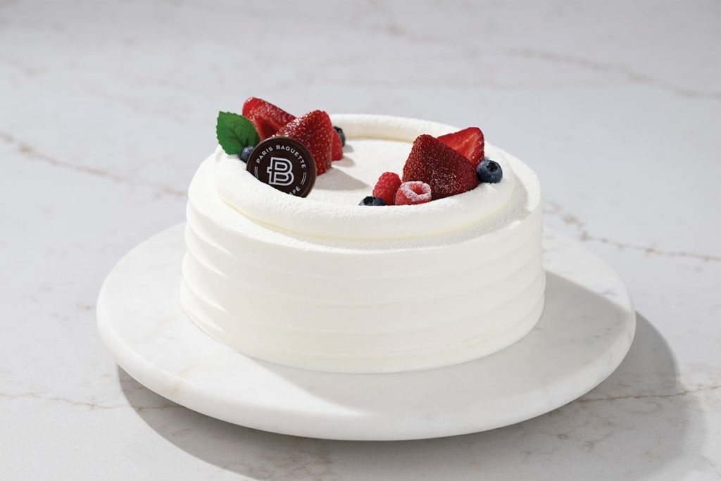 Mixed Berry Soft Cream Cake