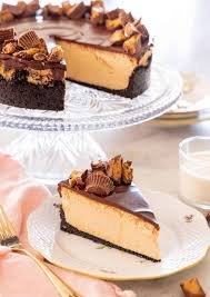 PEANUT BUTTER FUDGE CHEESECAKE SLICE (GF)