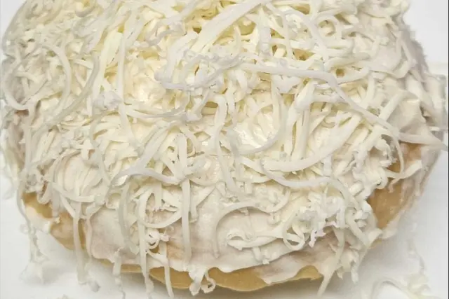 Cheesy Cream Cheese Ensaymada