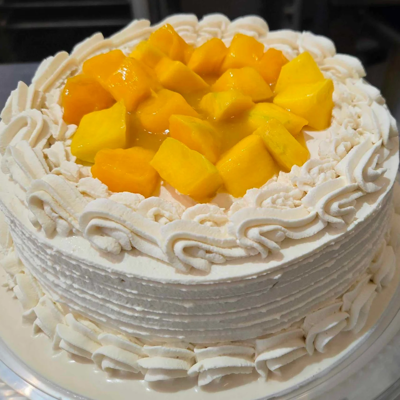 Medium Size Mango Thee Milk Cake