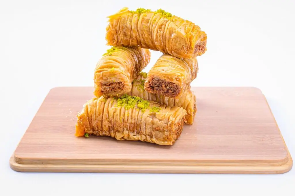 Baklava (24 pcs) (725gm)