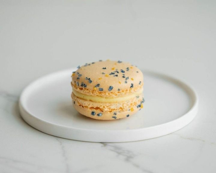 Blueberry Apricot Macaron