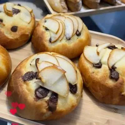 Pear bun